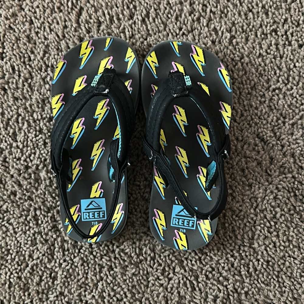 Reef Kids Black Lightning Flip Flops